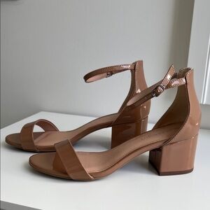 Madden Girl Women’s Ileana Heeled Sandals, Caramel Patent